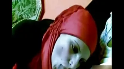 عنکبوتی پشت صحنه ی فیلم سکسی با یک جوان