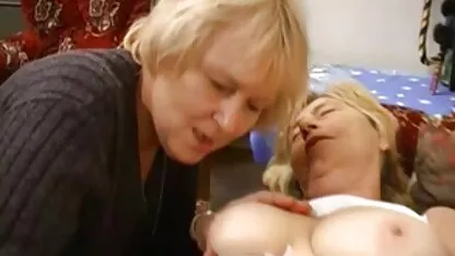دوست پشت صحنه ی سکس دخترش کله پاچه است